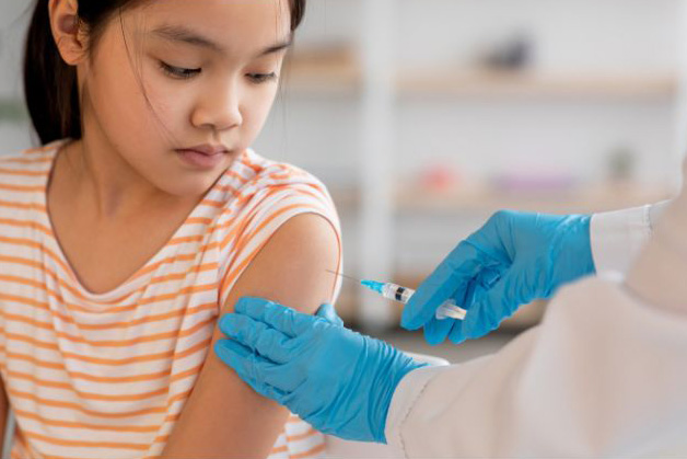 Child getting vaccinated